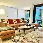 アパート Modern With Balcony And Bbq At West Station