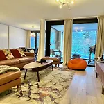 Modern With Balcony And Bbq At West Station アパート