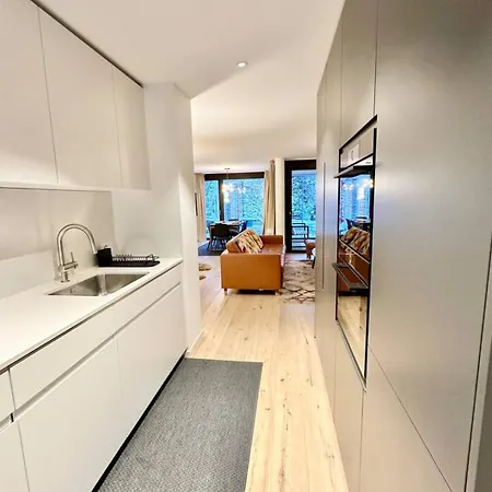 Mountain View Luxury Apartment At Interlaken West Station With Balcony, Ac And Bbq *