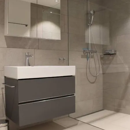 Mountain View Luxury Apartment At Interlaken West Station With Balcony, Ac And Bbq Appartement *
