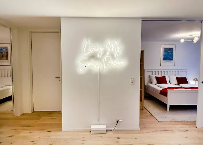 Modern With Balcony And Bbq At West Station