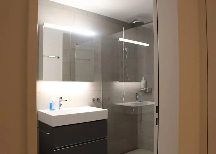 Modern With Balcony And Bbq At West Station Apartment *