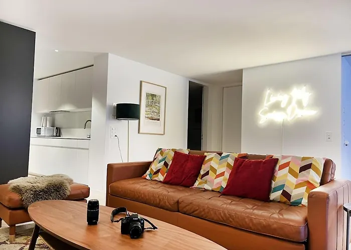 Modern With Balcony And Bbq At West Station *